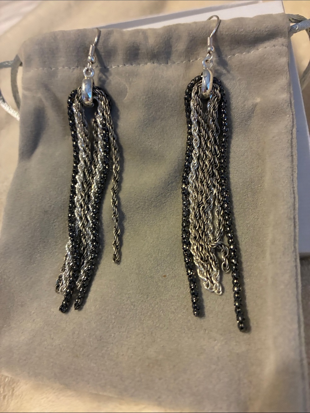 Y2K! Avon- Silver, Black & GunMetal Multi-Chain Drop Earring